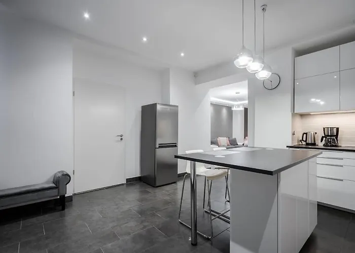 Bpr Calypso With A/c Budapeşte