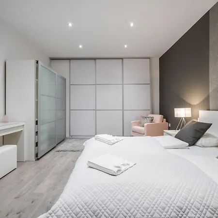 Apartment Bpr Calypso With A/c Budapest