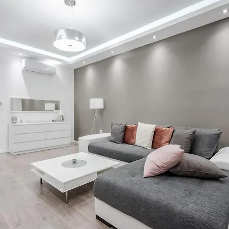 Apartment Bpr Calypso With A/c *
